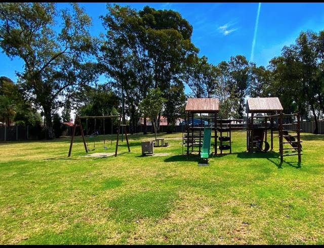 2 BEDROOM APARTMENT FOR SALE IN COMET